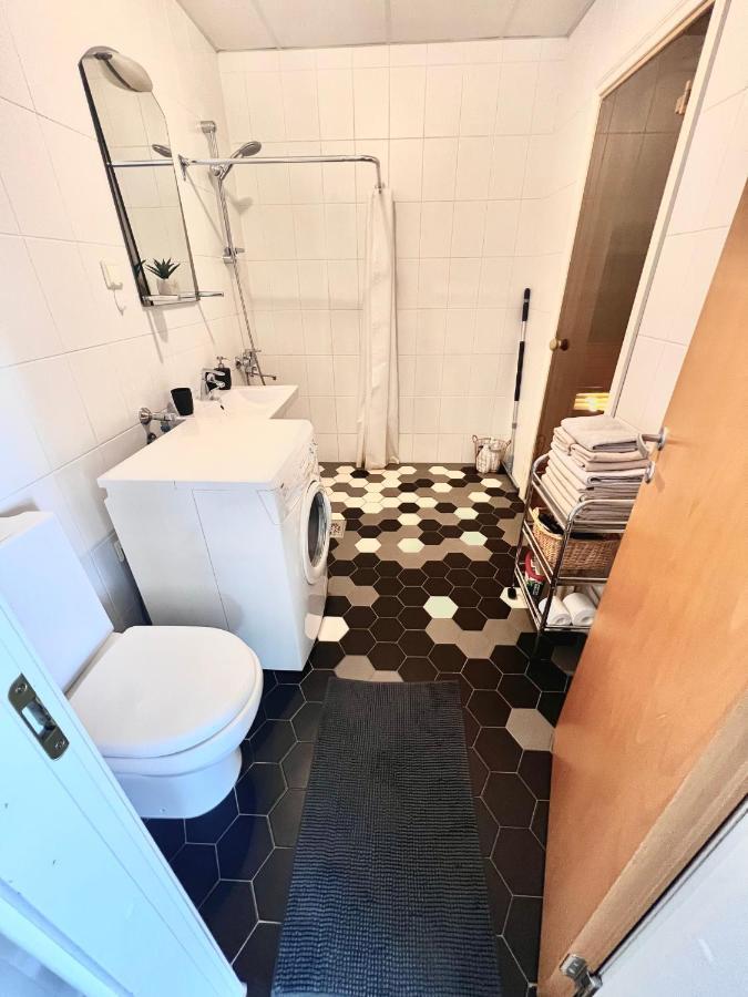 Lootsi Apartment With Sauna, Next To Old Town, City Center, Port Tallinn Eksteriør billede